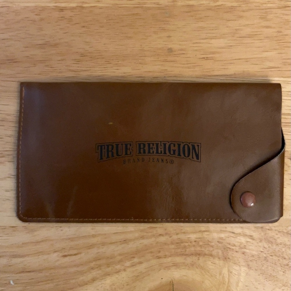 True Religion Tan Leather Snap Sunglasses Case